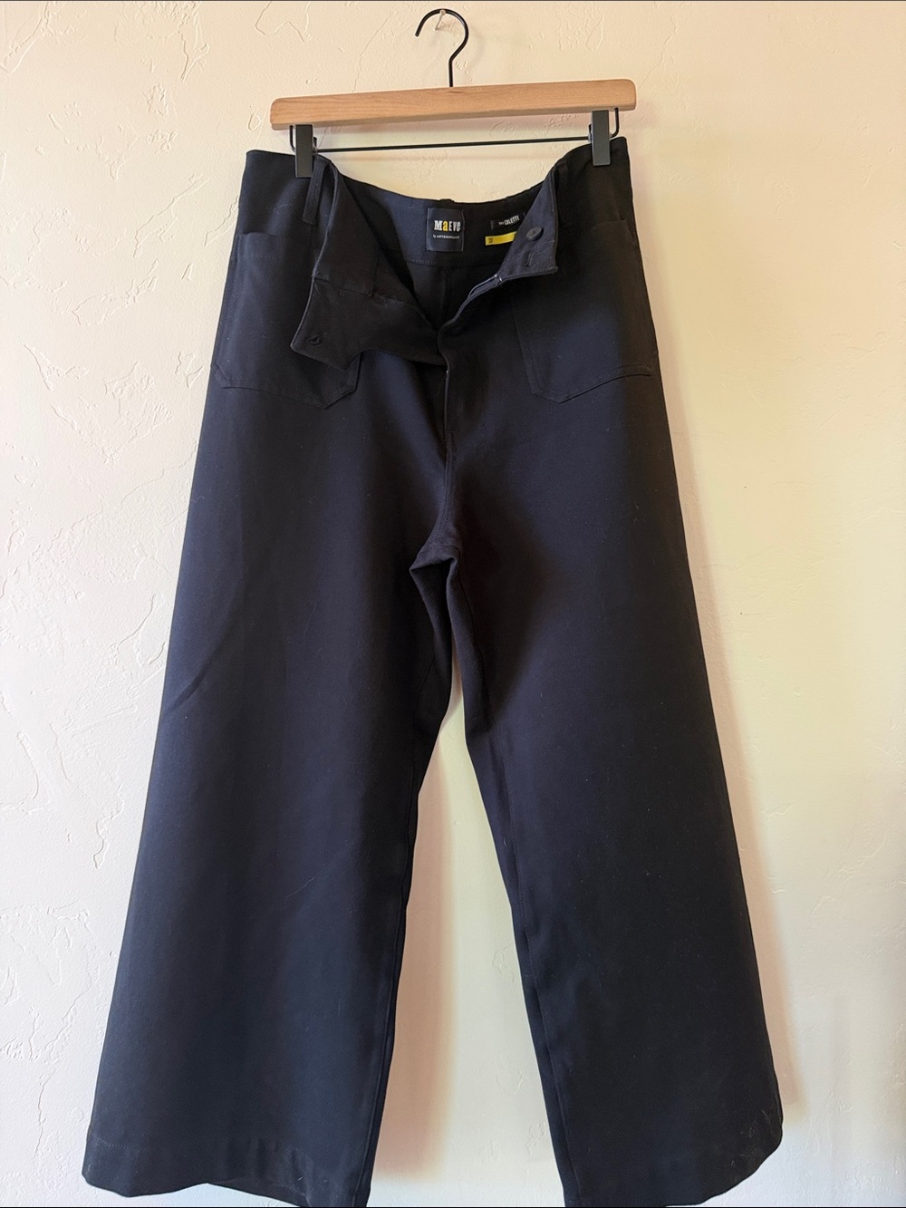 Maeve Black Wide-Leg Capris 33L